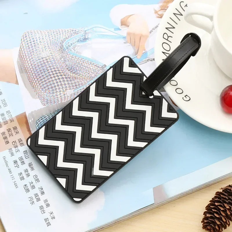 Etiquetas de bagagem geométric - Men Accessories Name avaliação e preço